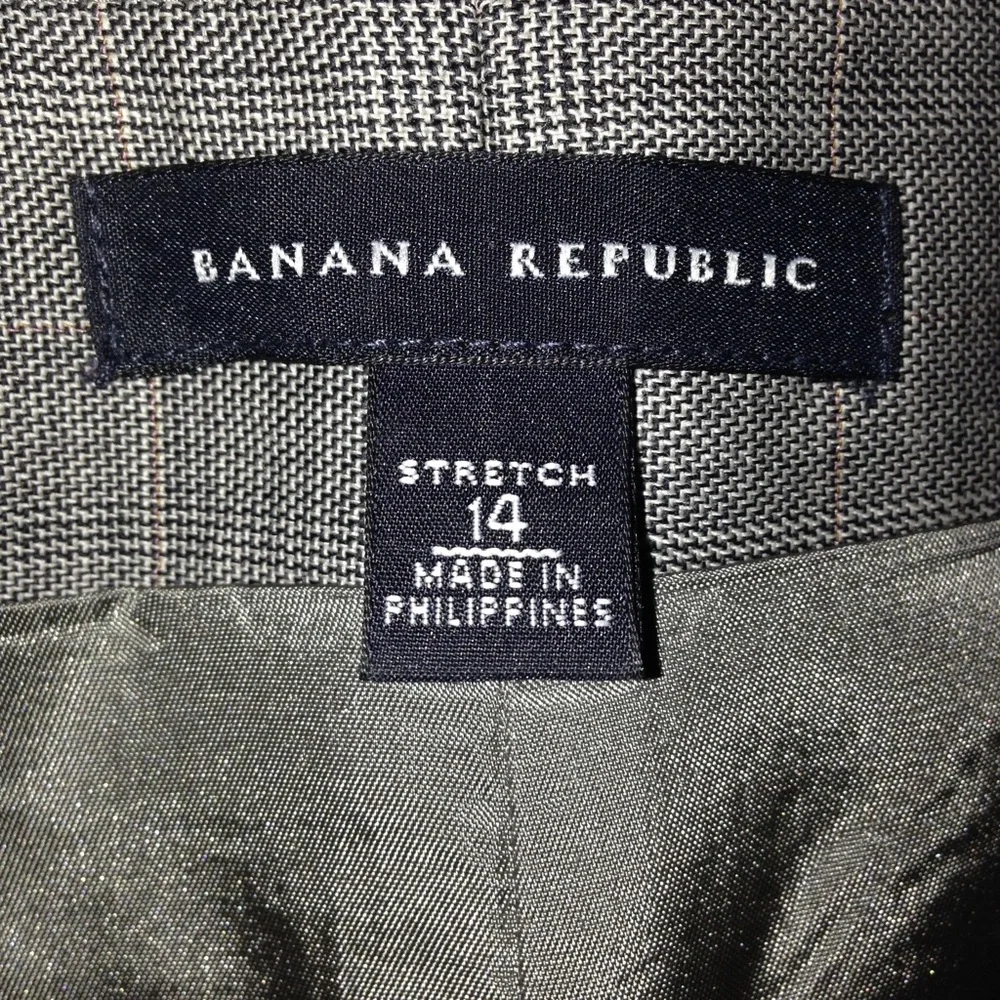 Banana Republic Wool Pencil Skirt - Picture 6 of 7